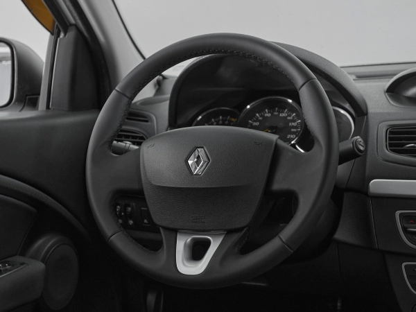 Renault Fluence, I фото №10