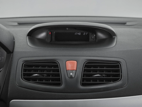 Renault Fluence, I фото №13
