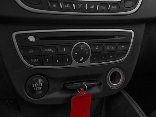 Renault Fluence, I фото №15