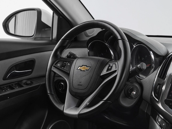 Chevrolet Cruze, I Рестайлинг фото №10