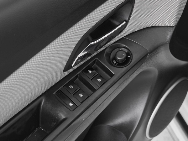 Chevrolet Cruze, I Рестайлинг фото №11