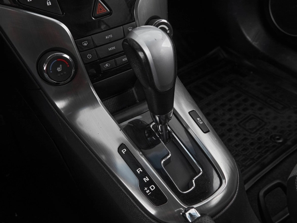 Chevrolet Cruze, I Рестайлинг фото №15
