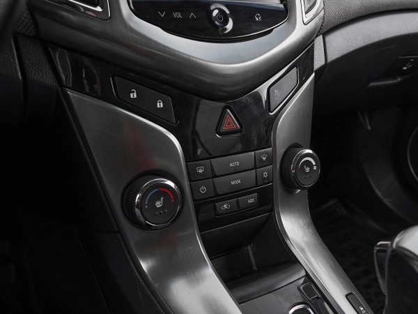 Chevrolet Cruze, I Рестайлинг фото №16