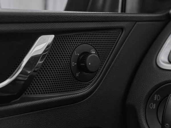Skoda Rapid, I фото №12