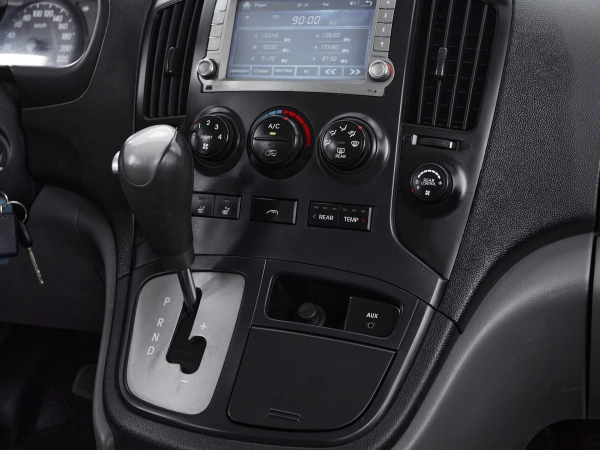 Hyundai Grand Starex, I фото №13