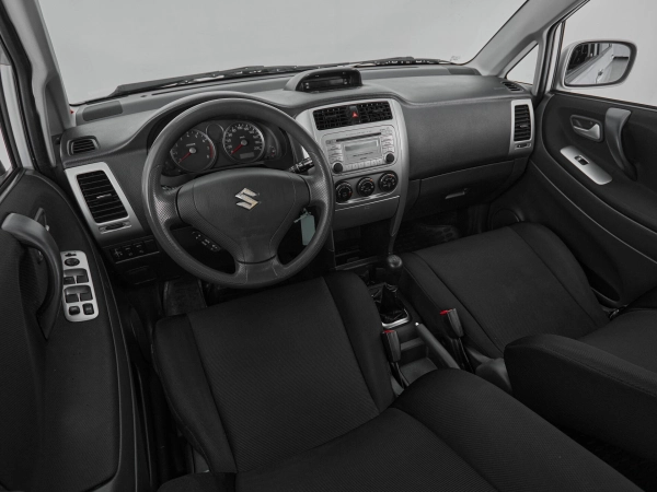 Suzuki Liana, I Рестайлинг фото №7
