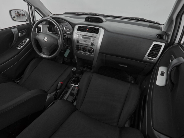 Suzuki Liana, I Рестайлинг фото №9