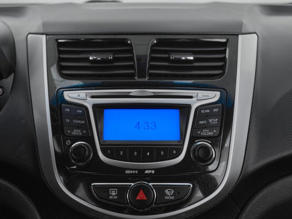Hyundai Solaris, I фото №15