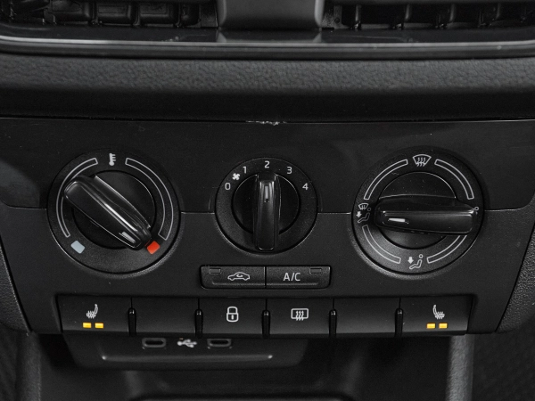 Volkswagen Polo, V Рестайлинг фото №16