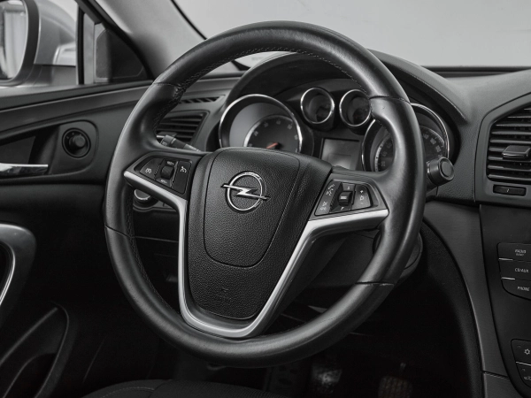 Opel Insignia, I фото №10