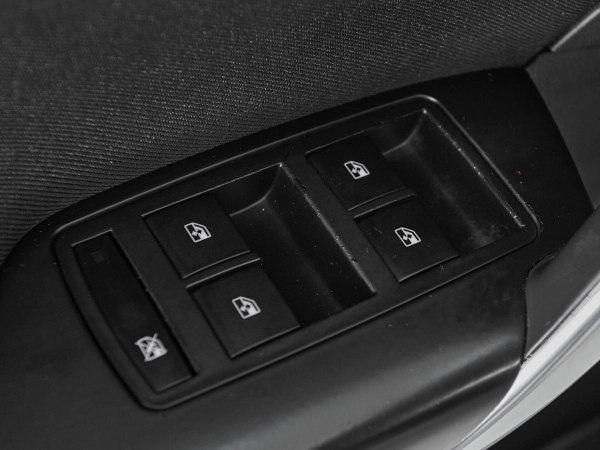 Opel Insignia, I фото №11
