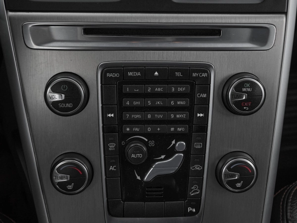 Volvo XC60, I фото №17