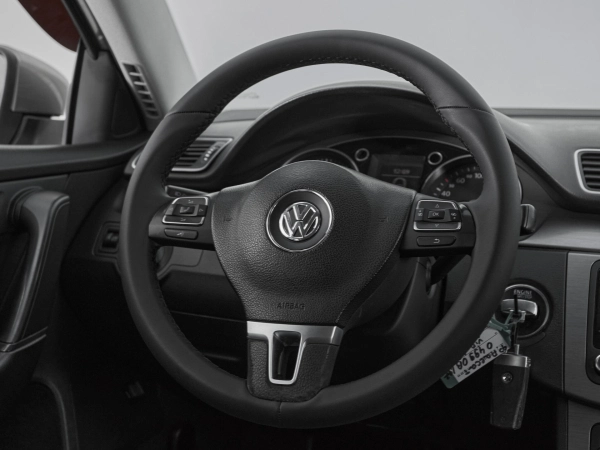Volkswagen Passat, B7 фото №10