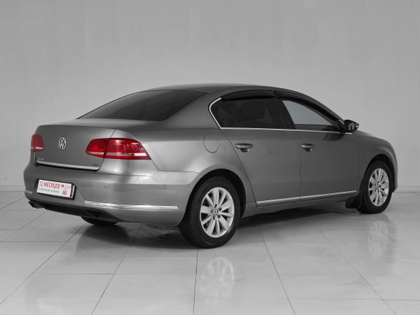 Volkswagen Passat, B7 фото №6