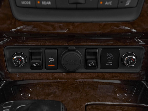 Infiniti QX56, II фото №23