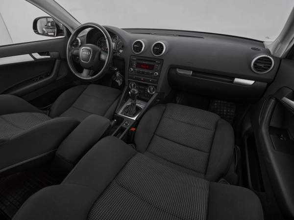 Audi A3, II (8P) Рестайлинг 2 фото №9