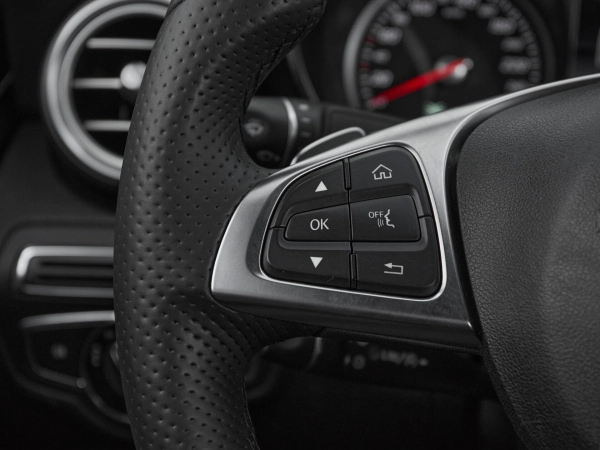 Mercedes-Benz C-Класс, IV (W205) фото №11