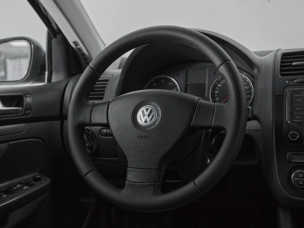 Volkswagen Jetta, V фото №10
