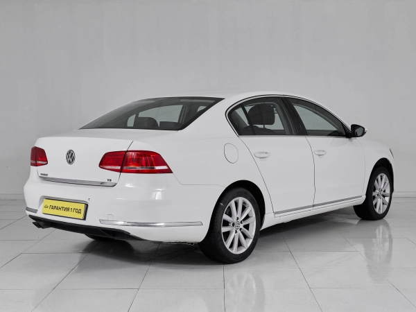 Volkswagen Passat, B7 фото №6