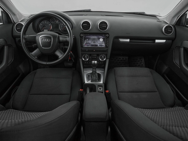 Audi A3, II (8P) Рестайлинг 2 фото №8