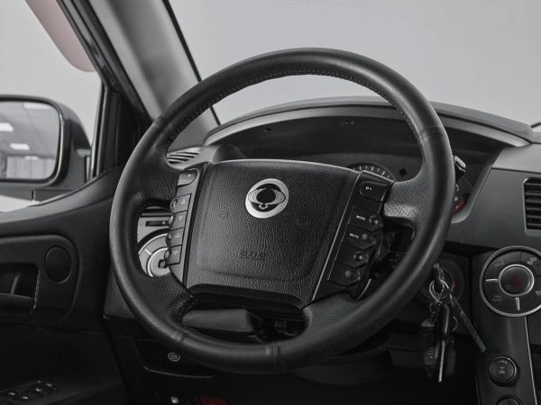 SsangYong Kyron, I Рестайлинг фото №10
