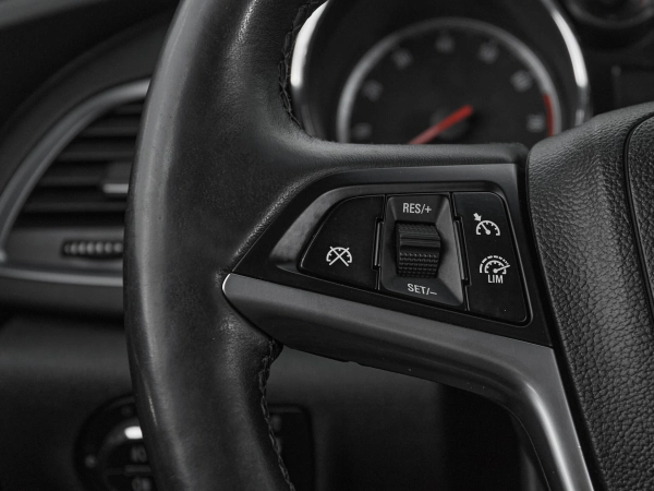Opel Astra, J Рестайлинг фото №11