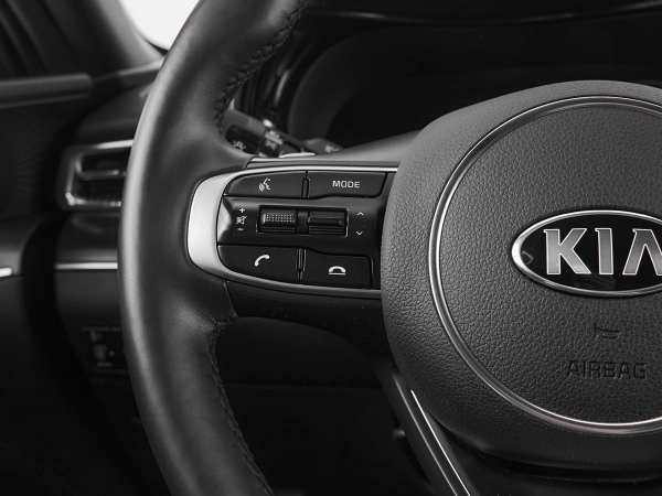 Kia K5, III фото №11