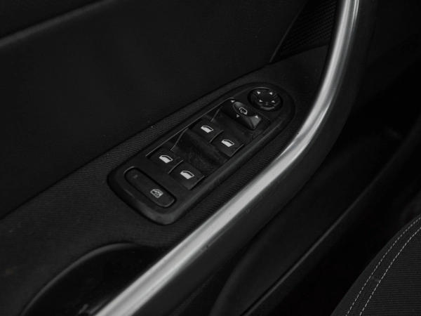 Peugeot 408, I фото №11