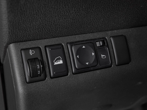 Nissan Pathfinder, III Рестайлинг фото №14