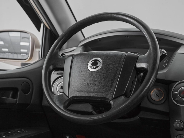SsangYong Kyron, I Рестайлинг фото №10