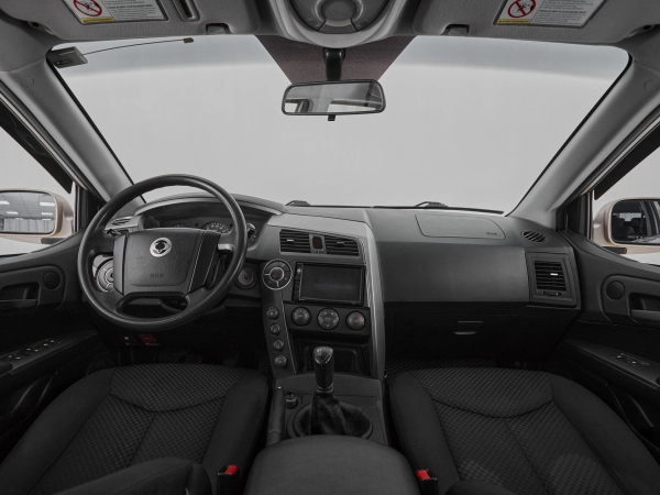 SsangYong Kyron, I Рестайлинг фото №8
