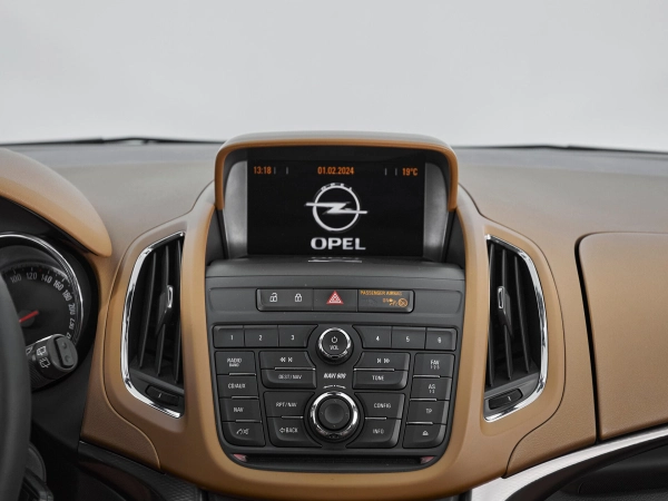 Opel Zafira, C фото №17