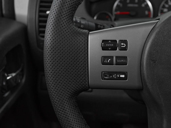 Nissan Pathfinder, III фото №11