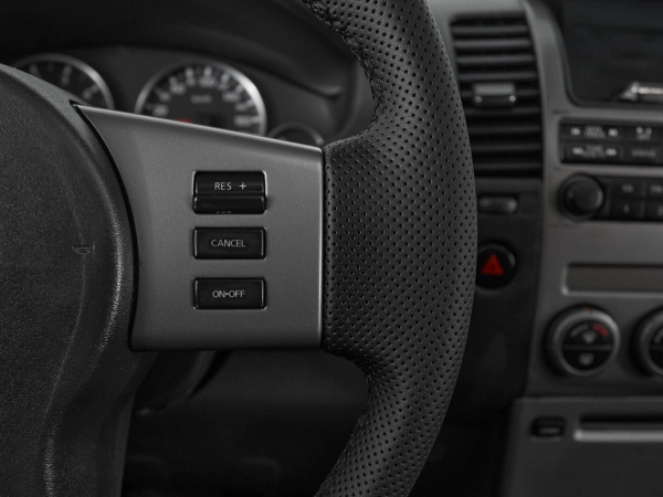Nissan Pathfinder, III фото №12