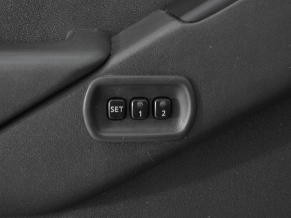 Nissan Pathfinder, III фото №14