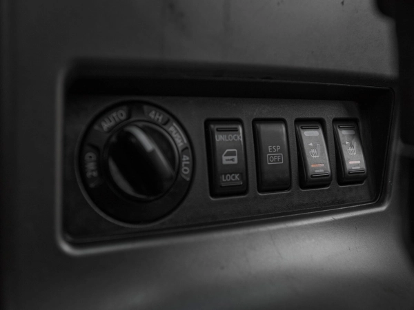 Nissan Pathfinder, III фото №18