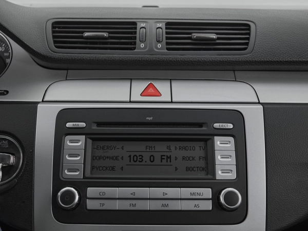 Volkswagen Passat, B6 фото №14