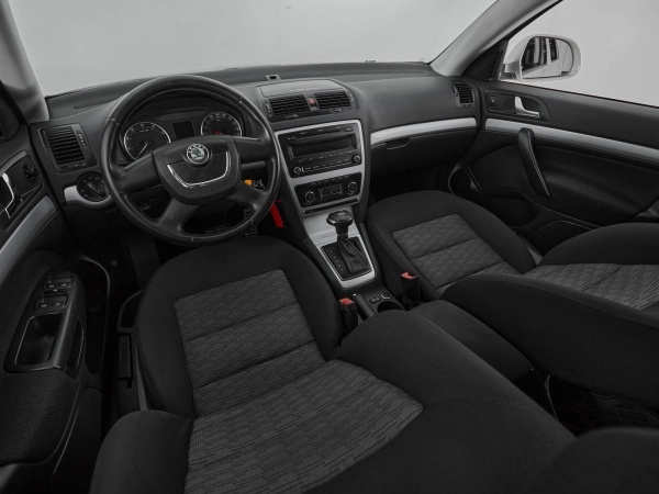 Skoda Octavia, II (A5) Рестайлинг фото №9