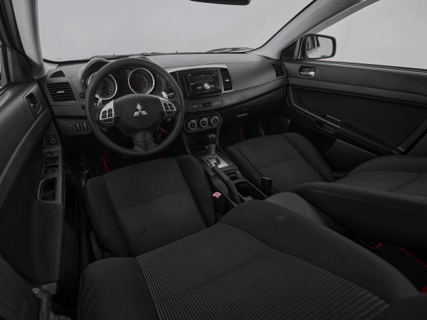 Mitsubishi Lancer, X фото №7
