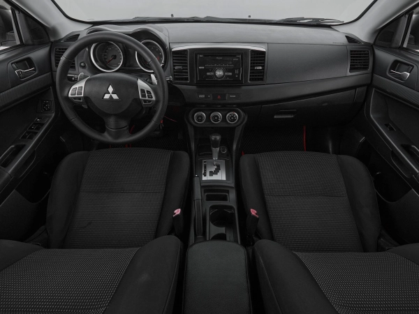 Mitsubishi Lancer, X фото №8