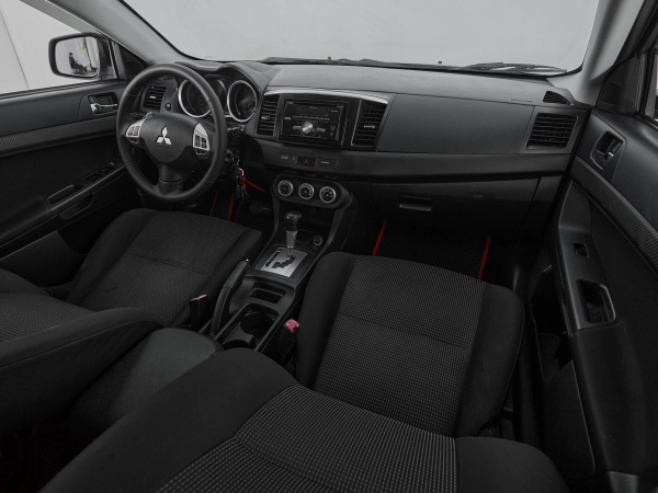 Mitsubishi Lancer, X фото №9