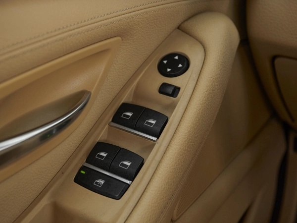 BMW 5 серии, VI (F10/F11/F07) Рестайлинг фото №15