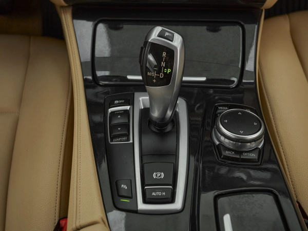 BMW 5 серии, VI (F10/F11/F07) Рестайлинг фото №22
