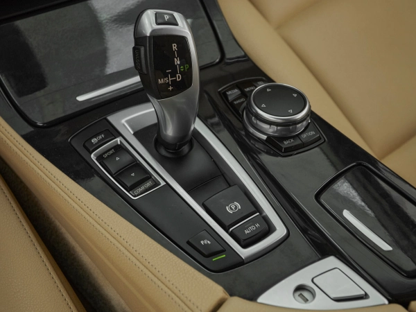 BMW 5 серии, VI (F10/F11/F07) Рестайлинг фото №23