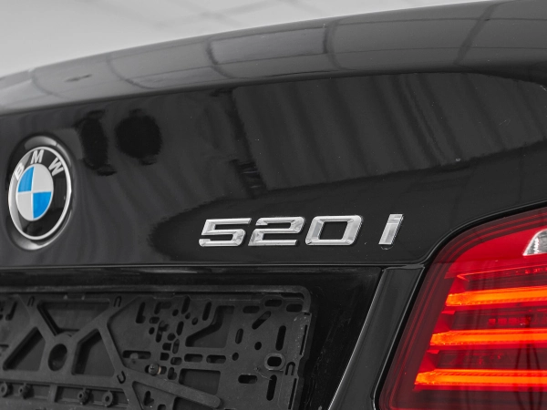 BMW 5 серии, VI (F10/F11/F07) Рестайлинг фото №8