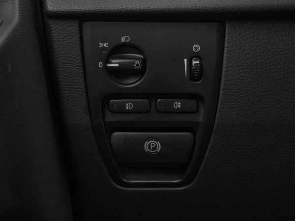 Volvo XC90, I Рестайлинг фото №14