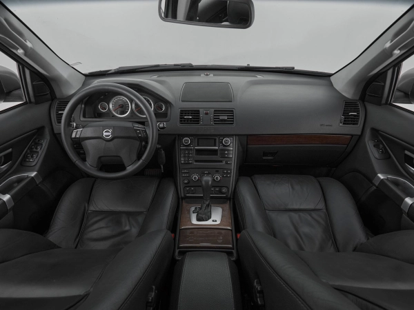 Volvo XC90, I Рестайлинг фото №8