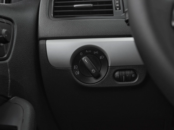 Volkswagen Jetta, VI фото №11
