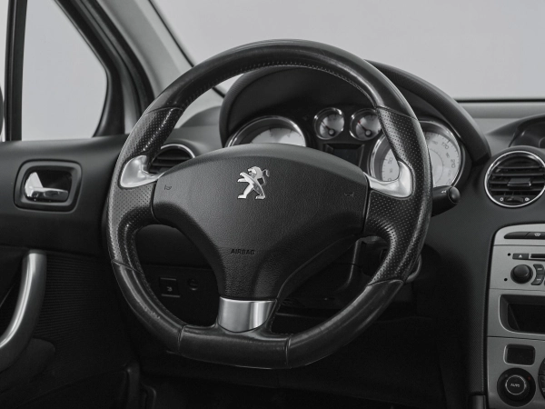 Peugeot 408, I фото №10