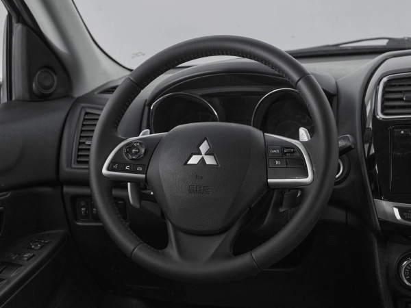 Mitsubishi ASX, I Рестайлинг фото №11